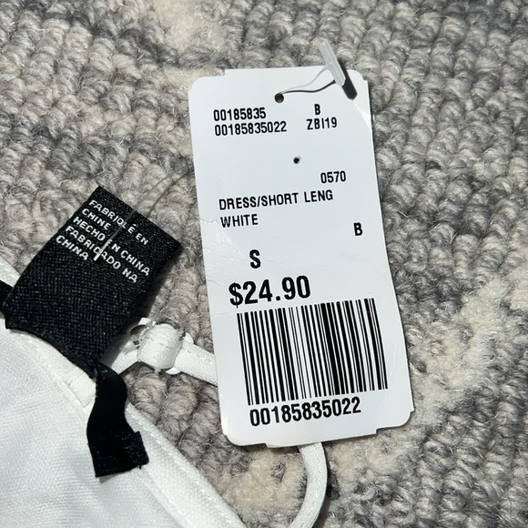 White dress - Picture 5 of 9